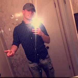 Meet your Posher, Casey